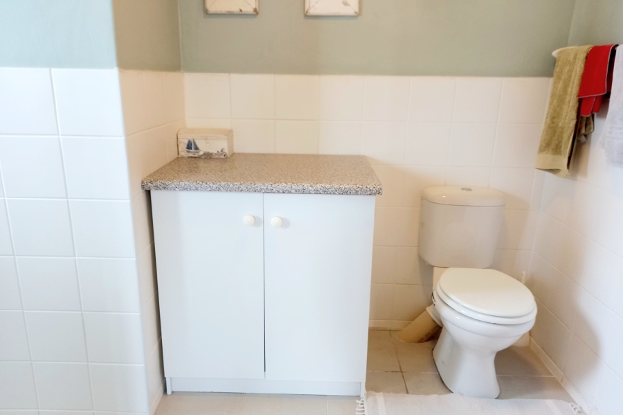 6 Bedroom Property for Sale in Jacobsbaai Western Cape